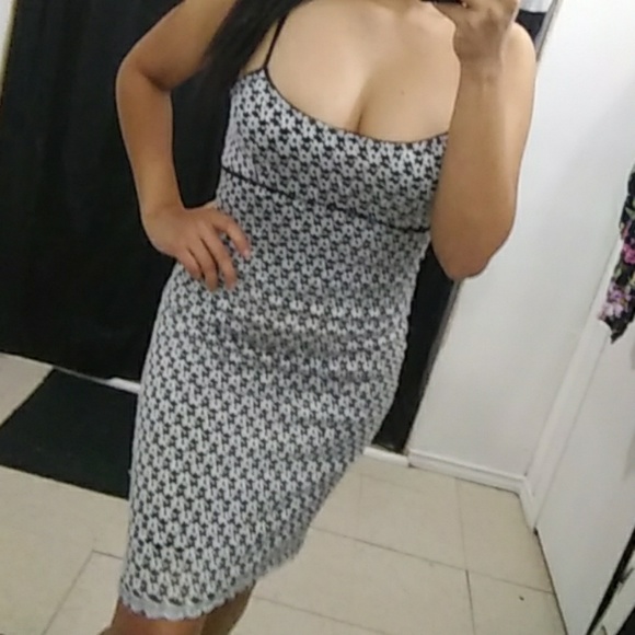 Dresses & Skirts - Black & White Floral Bodycon